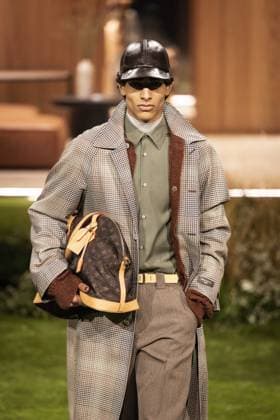 PFW - Louis Vuitton Menswear Ready-to-wear Fall-Winter 2026 2027 collection - Runway A model presents a creation for the Louis Vuitton Menswear Ready-to-wear Fall-Winter 2026 2027 collection as part of the Paris Fashion Week in Paris on January 20, 2026. Photo by Alexis Jumeau ABACAPRESS.COM Paris France  Copyright: xJumeauxAlexis ABACAx