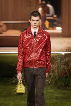 PFW - Louis Vuitton Menswear Ready-to-wear Fall-Winter 2026 2027 collection - Runway A model presents a creation for the Louis Vuitton Menswear Ready-to-wear Fall-Winter 2026 2027 collection as part of the Paris Fashion Week in Paris on January 20, 2026. Photo by Alexis Jumeau ABACAPRESS.COM Paris France  Copyright: xJumeauxAlexis ABACAx