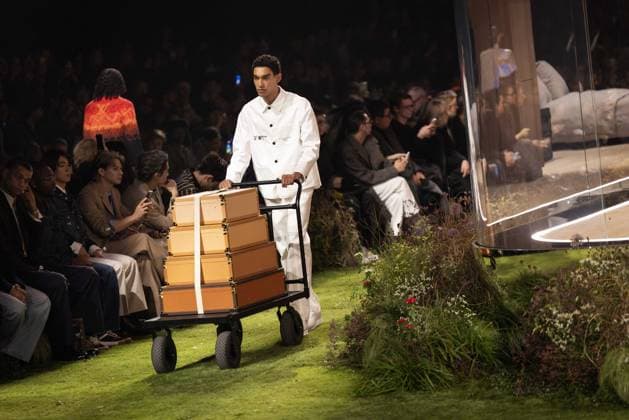 PFW - Louis Vuitton Menswear Ready-to-wear Fall-Winter 2026 2027 collection - Runway A model presents a creation for the Louis Vuitton Menswear Ready-to-wear Fall-Winter 2026 2027 collection as part of the Paris Fashion Week in Paris on January 20, 2026. Photo by Alexis Jumeau ABACAPRESS.COM Paris France  Copyright: xJumeauxAlexis ABACAx