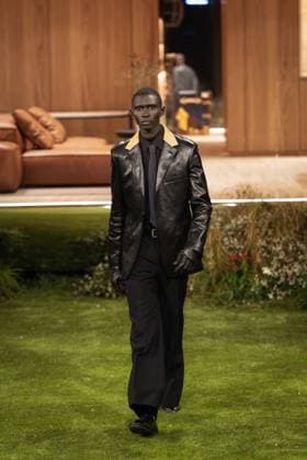 PFW - Louis Vuitton Menswear Ready-to-wear Fall-Winter 2026 2027 collection - Runway A model presents a creation for the Louis Vuitton Menswear Ready-to-wear Fall-Winter 2026 2027 collection as part of the Paris Fashion Week in Paris on January 20, 2026. Photo by Alexis Jumeau ABACAPRESS.COM Paris France  Copyright: xJumeauxAlexis ABACAx