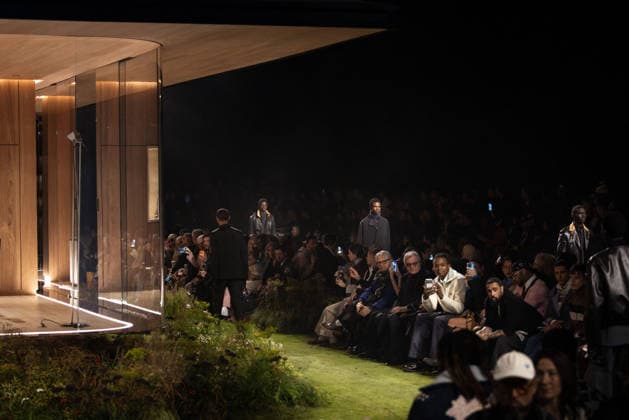 PFW - Louis Vuitton Menswear Ready-to-wear Fall-Winter 2026 2027 collection - Runway A model presents a creation for the Louis Vuitton Menswear Ready-to-wear Fall-Winter 2026 2027 collection as part of the Paris Fashion Week in Paris on January 20, 2026. Photo by Alexis Jumeau ABACAPRESS.COM Paris France  Copyright: xJumeauxAlexis ABACAx