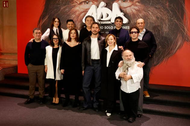 Photocall of the film Aida y Vuelta in Madrid Carmen Machi, Miren Ibarguren, Pepe Viyuela, Mariano Pena, Melani Olivares, Canco Rodríguez, Secun de la Rosa, David Castillo, Óscar Reyes, Pepa Rus and Emilio Gavira pose at the photocall for the presentation of the film Aida y Vuelta at the Espacio Movistar in Gran Vía, January 21, 2026, in Madrid Spain The film that will be the jump to the big screen of the series Aida next January 30, 2026 PHOTOCALL CINE AIDA Y VUELTA PREMIERE JANUARY 21, 2026 Antonio Gutié Madrid Madrid Spain Copyright: xAntonioxGutià rrezx 7233956