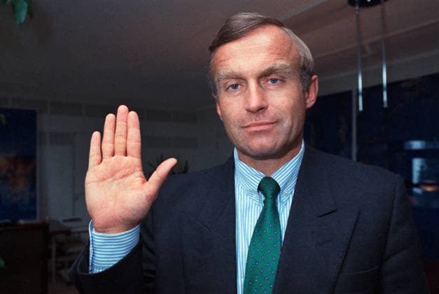 Deutschland, Bonn, 23.01.1990 F: 01-26-14 Fuer Ihr Archiv Foto: Helmut Haussmann, Bundeswirtschaftsminister Fuer Ihr Archiv Fuer Ihr Archiv *** Germany, Bonn, 23 01 1990 F 01 26 14 For your archive Photo Helmut Haussmann, Federal Minister of Economics For your archive For your archive