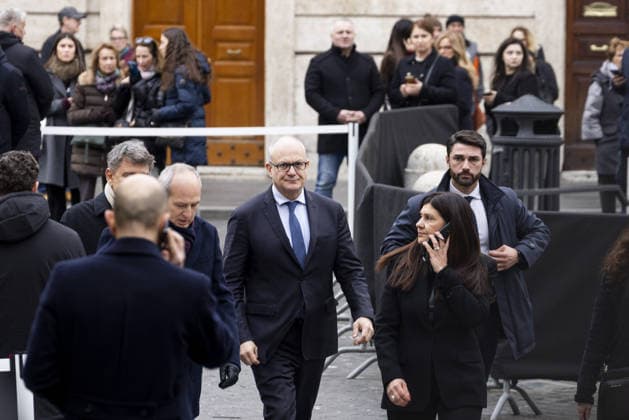 Funeral of Valentino Garavani in Rome ROME, ITALY - JANUARY 21: Roberto Gualteri, mayor of Rome, is seen at Foundation Valentino Garavani and Giancarlo Giammetti at Mignanelli Square on January 21, 2026 in Rome, Italy. Italian fashion designer Valentino Garavani died at 93 years old in Rome on January 19. Primo Barol Anadolu Rome Italy. Editorial use only. Please get in touch for any other usage.  Copyright: x2026xAnadoluxPrimoxBarolx