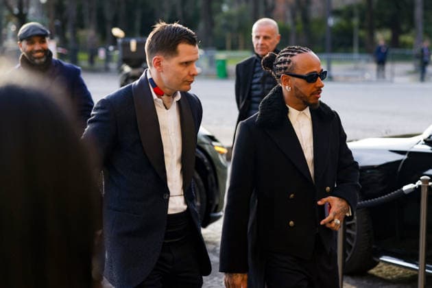 Lewis Hamilton arrives at the Hôtel de Crillon, A Rosewood Hotel in Paris on the sidelines of the Mens Ready to Wear Fall Winter 2026 2027 Paris Fashion Week PFW , France, on January 21, 2026 Julien Sarkissian Bestimage Lewis Hamilton arrives at the Hôtel de Crillon, A Rosewood Hotel in Paris on the sidelines of the Mens Ready to Wear Fall Winter 2026 2027 Paris Fashion Week PFW , France, on January 21, 2026 Paris France  Copyright: xJulienxSarkissianx xBestimagexJulienxSarkissianx xBestimagex