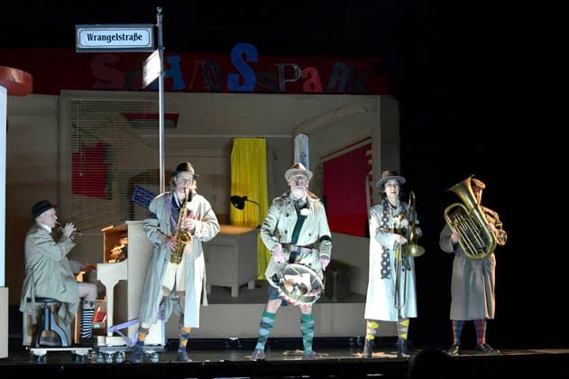 Henrik Kairies, Oliver Seidel, Mario Ramos, Krista Birkner und Bürger Lars Dietrich bei der Fotoprobe zum Theaterstück Erich und die Detektive im Schlosspark Theater. Berlin, 21.01.2026