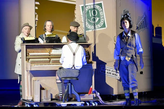 Mario Ramos, Oliver Seidel, Henrik Kairies, Bürger Lars Dietrich und Krista Birkner bei der Fotoprobe zum Theaterstück Erich und die Detektive im Schlosspark Theater. Berlin, 21.01.2026