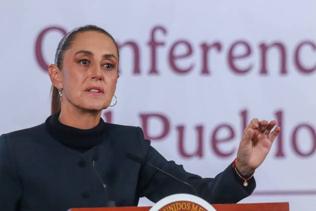 Mexico™s President Claudia Sheinbaum Briefing Conference Mexico s President Claudia Sheinbaum, speaks about the extradition of the 37 Mexican drug lords was in response to a request from the U.S. Department of Justice, denying that this action was negotiated during the call with U.S President Donald Trump during a news conference at National Palace. on January 21, 2026 in Mexico City, Mexico. (Photo by Carlos Santiago Eyepix Group) Copyright: xCarlosxSantiagox xEyepixxGroupx CS_21012026_174968