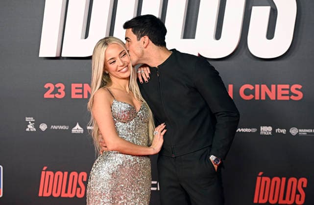 Red carpet at Ídolos movie premiere Actor Óscar Casas and singer Ana Mena during the premiere of the movie Ídolos , on January 21, 2026, in Madrid Spain Ídolos is set in the fascinating world of the MotoGP™ World Championship and explores the human relationships between a father and son, a manager and his rider, and the world around them ambition, self-improvement, egos, adrenaline, love, forgiveness and second chances CINE MOVIE PREMIERE Madrid Madrid Spain Copyright: xFranciscoxGuerrax 7235029