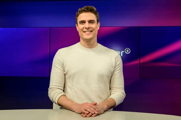 GER, Berlin, studio, guest on - maischberger, political talk show, TV, format, with host - Sandra Maischberger, Das Erste, from Adlershof - at Studio 20, pictured from left: Constantin Schreiber (Axel Springer foreign correspondent), January 21, 2026, Copyright: HMBxMedia UwexKoch