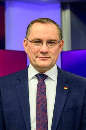 GER, Berlin, studio, guest on - maischberger, political talk show, TV, format, with host - Sandra Maischberger, Das Erste, from Adlershof - at Studio 20, pictured from left: Tino Chrupalla, AfD (party leader), January 21, 2026, Copyright: HMBxMedia UwexKoch