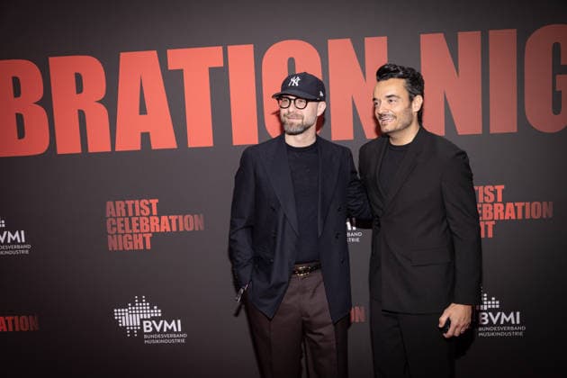 BVMI Artist Celebration Night Giovanni Zarrella und Mark Forster Der Bundesverband Musikindustrie zur Artist Celebration Night ein einem Abend, an dem die Branche zusammenkommt und die Vielfalt und Kraft der Musik gefeiert wird. Rund 300 Gäste zum Dinner sowie weitere 300 Gäste zur Aftershow-Party werden in der Stadion Berlin erwartet. Copyright: xEventpressxFuhrx