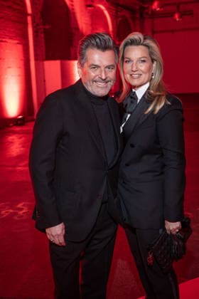 BVMI Artist Celebration Night Thomas Anders und Ehefrau Claudia Der Bundesverband Musikindustrie zur Artist Celebration Night ein einem Abend, an dem die Branche zusammenkommt und die Vielfalt und Kraft der Musik gefeiert wird. Rund 300 Gäste zum Dinner sowie weitere 300 Gäste zur Aftershow-Party werden in der Stadion Berlin erwartet. Copyright: xEventpressxFuhrx