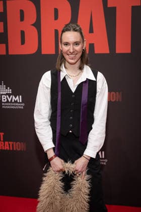 BVMI Artist Celebration Night Der Bundesverband Musikindustrie zur Artist Celebration Night ein einem Abend, an dem die Branche zusammenkommt und die Vielfalt und Kraft der Musik gefeiert wird. Rund 300 Gäste zum Dinner sowie weitere 300 Gäste zur Aftershow-Party werden in der Stadion Berlin erwartet. Copyright: xEventpressxFuhrx