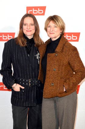 Anne Ratte-Polle und Corinna Harfouch bei der Premiere des ARD Fernsehfilms Tatort - Gefahrengebiet im Delphi Filmpalast. Berlin, 21.01.2026