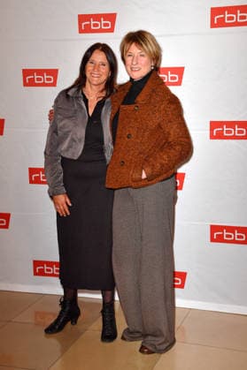 Catherine Stoyan und ihre Schwester Corinna Harfouch bei der Premiere von Tatort: Gefahrengebiet im Delphi -Filmpalast in Berlin am 21.01.2026