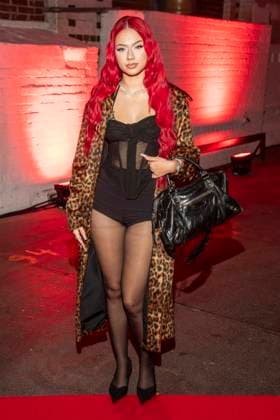 abb: Badmomzjay zu Gast auf dem roten Teppich bei der Artist Celebration Night im Station Berlin am 21.01.2026 in Berlin Berlin Deutschland