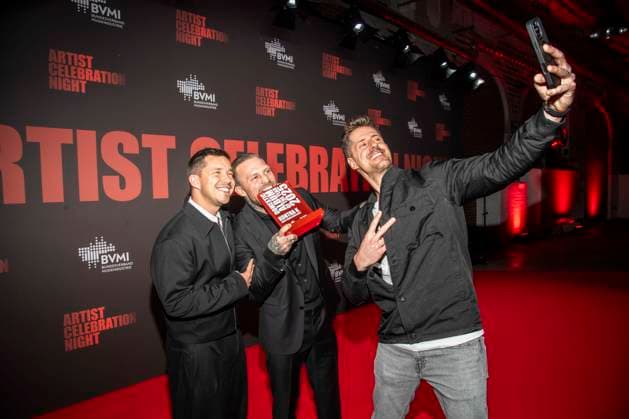 abb: Nico Santos, Kontra K (Maximilian Diehn) , Preistraeger Domestic Album of the Year und Beatzarre zu Gast bei der Artist Celebration Night im Station Berlin am 21.01.2026 in Berlin Berlin Deutschland