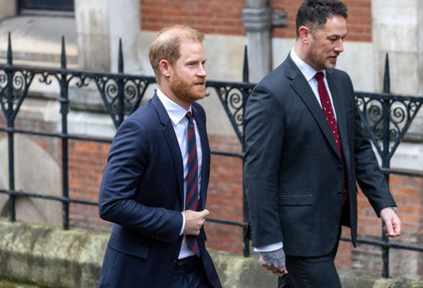 January 22, 2026, London, England, United Kingdom: Prince HARRY, the Duke of Sussex, arrives at the Royal Courts Of Justice, central London, for the fourth day of trial over allegations of unlawful information gathering brought against Associated Newspapers Limited (ANL) by seven people - the Duke of Sussex, Baroness Doreen Lawrence, Sir Elton John, David Furnish, Liz Hurley, Sadie Frost and Sir Simon Hughes. London United Kingdom - ZUMAs262 20260122_zip_s262_010 Copyright: xTayfunxSalcix