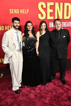 Dylan O Brien, Zainab Azizi, Rachel McAdams und Sam Raimi bei der Weltpremiere des Kinofilms Send Help im TCL Chinese Theatre. Los Angeles, 21.01.2026