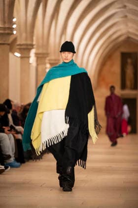 PFW - Issey Miyake Runway A model wears a creation as part of the Issey Miyake Fall Winter 2026-2027 Men s collection presented in Paris, Thursday, Jan. 22, 2026. Photo by Eliot Blondet ABACAPRESS.COM Paris France France  Copyright: xBlondetxEliot ABACAx