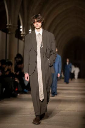 PFW - Issey Miyake Runway A model wears a creation as part of the Issey Miyake Fall Winter 2026-2027 Men s collection presented in Paris, Thursday, Jan. 22, 2026. Photo by Eliot Blondet ABACAPRESS.COM Paris France France  Copyright: xBlondetxEliot ABACAx