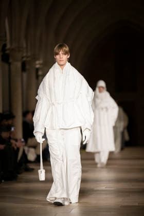 PFW - Issey Miyake Runway A model wears a creation as part of the Issey Miyake Fall Winter 2026-2027 Men s collection presented in Paris, Thursday, Jan. 22, 2026. Photo by Eliot Blondet ABACAPRESS.COM Paris France France  Copyright: xBlondetxEliot ABACAx