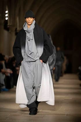 PFW - Issey Miyake Runway A model wears a creation as part of the Issey Miyake Fall Winter 2026-2027 Men s collection presented in Paris, Thursday, Jan. 22, 2026. Photo by Eliot Blondet ABACAPRESS.COM Paris France France  Copyright: xBlondetxEliot ABACAx