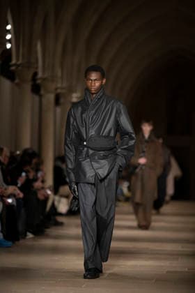 PFW - Issey Miyake Runway A model wears a creation as part of the Issey Miyake Fall Winter 2026-2027 Men s collection presented in Paris, Thursday, Jan. 22, 2026. Photo by Eliot Blondet ABACAPRESS.COM Paris France France  Copyright: xBlondetxEliot ABACAx
