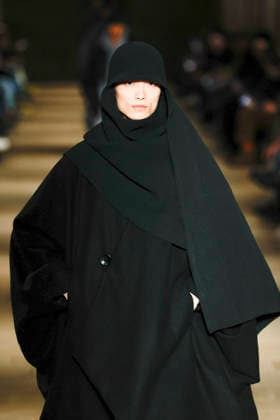 Défilé Issey Miyake Collection Homme Prêt à Porter Automne Hiver 2026 2027 lors de la Fashion Week de Paris, le 22 janvier 2026 Issey Miyake Fashion Show Men Ready to Wear Fall Winter 2026 2027 Collection , during Paris Fashion Week, on January 22, 2026 Paris France  Copyright: xAgencex xBestimagexAgencex xBestimagex