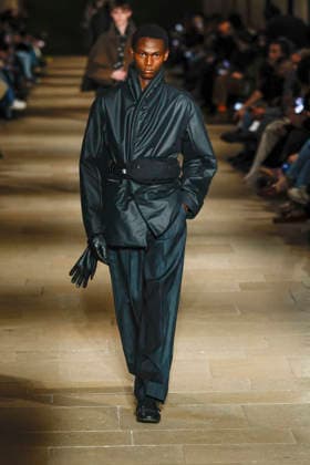 Défilé Issey Miyake Collection Homme Prêt à Porter Automne Hiver 2026 2027 lors de la Fashion Week de Paris, le 22 janvier 2026 Issey Miyake Fashion Show Men Ready to Wear Fall Winter 2026 2027 Collection , during Paris Fashion Week, on January 22, 2026 Paris France  Copyright: xAgencex xBestimagexAgencex xBestimagex