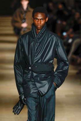 Défilé Issey Miyake Collection Homme Prêt à Porter Automne Hiver 2026 2027 lors de la Fashion Week de Paris, le 22 janvier 2026 Issey Miyake Fashion Show Men Ready to Wear Fall Winter 2026 2027 Collection , during Paris Fashion Week, on January 22, 2026 Paris France  Copyright: xAgencex xBestimagexAgencex xBestimagex