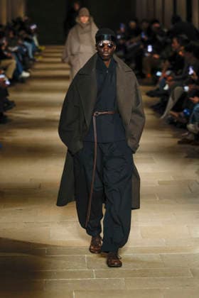 Défilé Issey Miyake Collection Homme Prêt à Porter Automne Hiver 2026 2027 lors de la Fashion Week de Paris, le 22 janvier 2026 Issey Miyake Fashion Show Men Ready to Wear Fall Winter 2026 2027 Collection , during Paris Fashion Week, on January 22, 2026 Paris France  Copyright: xAgencex xBestimagexAgencex xBestimagex