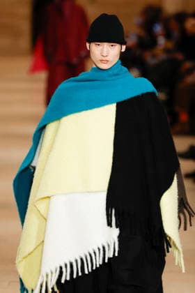 Défilé Issey Miyake Collection Homme Prêt à Porter Automne Hiver 2026 2027 lors de la Fashion Week de Paris, le 22 janvier 2026 Issey Miyake Fashion Show Men Ready to Wear Fall Winter 2026 2027 Collection , during Paris Fashion Week, on January 22, 2026 Paris France  Copyright: xAgencex xBestimagexAgencex xBestimagex
