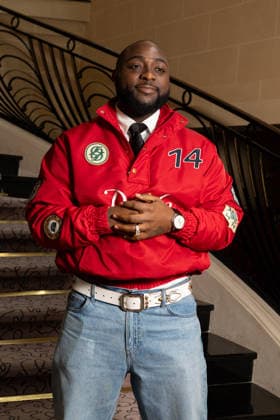 Davido au défilé Drôle de Monsieur Collection Prêt à Porter Mode Masculine Automne Hiver 2026 2027 lors de la Fashion Week de Paris PFW , le 22 janvier 2026 Jeremy Melloul Bestimage Photocall Drole de Monsieur Fashion Show Menswear Collection Fall Winter 2026 2027 during Paris Fashion Week on January 22, 2026 Paris France  Copyright: xJeremyxMelloulx xBestimagexJeremyxMelloulx xBestimagex