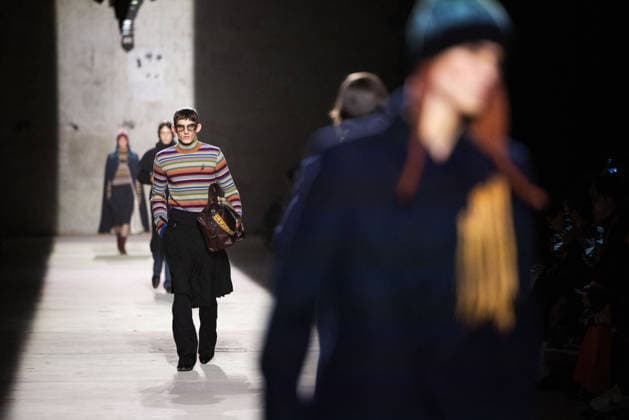 Dries Van Noten - Runway - Paris Fashion Week - Menswear Fall Winter 2026-2027 Models present creations by Dries Van Noten for the Menswear Ready-to-wear Fall-Winter 2026 2027 collection as part of the Men Paris Fashion Week in Paris on January 22, 2026. Photo by Alexis Jumeau ABACAPRESS.COM Paris France  Copyright: xJumeauxAlexis ABACAx
