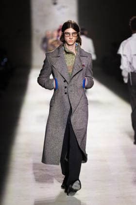 Dries Van Noten - Runway - Paris Fashion Week - Menswear Fall Winter 2026-2027 Models present creations by Dries Van Noten for the Menswear Ready-to-wear Fall-Winter 2026 2027 collection as part of the Men Paris Fashion Week in Paris on January 22, 2026. Photo by Alexis Jumeau ABACAPRESS.COM Paris France  Copyright: xJumeauxAlexis ABACAx