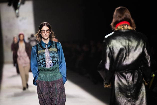 Dries Van Noten - Runway - Paris Fashion Week - Menswear Fall Winter 2026-2027 Models present creations by Dries Van Noten for the Menswear Ready-to-wear Fall-Winter 2026 2027 collection as part of the Men Paris Fashion Week in Paris on January 22, 2026. Photo by Alexis Jumeau ABACAPRESS.COM Paris France  Copyright: xJumeauxAlexis ABACAx