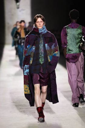 Dries Van Noten - Runway - Paris Fashion Week - Menswear Fall Winter 2026-2027 Models present creations by Dries Van Noten for the Menswear Ready-to-wear Fall-Winter 2026 2027 collection as part of the Men Paris Fashion Week in Paris on January 22, 2026. Photo by Alexis Jumeau ABACAPRESS.COM Paris France  Copyright: xJumeauxAlexis ABACAx