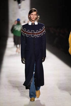 Dries Van Noten - Runway - Paris Fashion Week - Menswear Fall Winter 2026-2027 Models present creations by Dries Van Noten for the Menswear Ready-to-wear Fall-Winter 2026 2027 collection as part of the Men Paris Fashion Week in Paris on January 22, 2026. Photo by Alexis Jumeau ABACAPRESS.COM Paris France  Copyright: xJumeauxAlexis ABACAx