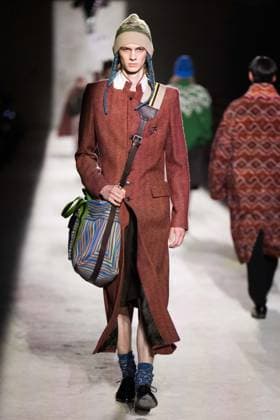 Dries Van Noten - Runway - Paris Fashion Week - Menswear Fall Winter 2026-2027 Models present creations by Dries Van Noten for the Menswear Ready-to-wear Fall-Winter 2026 2027 collection as part of the Men Paris Fashion Week in Paris on January 22, 2026. Photo by Alexis Jumeau ABACAPRESS.COM Paris France  Copyright: xJumeauxAlexis ABACAx