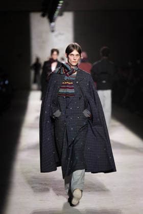 Dries Van Noten - Runway - Paris Fashion Week - Menswear Fall Winter 2026-2027 Models present creations by Dries Van Noten for the Menswear Ready-to-wear Fall-Winter 2026 2027 collection as part of the Men Paris Fashion Week in Paris on January 22, 2026. Photo by Alexis Jumeau ABACAPRESS.COM Paris France  Copyright: xJumeauxAlexis ABACAx