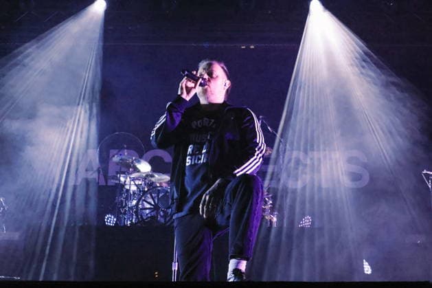 22.01.2026, Architects, Samuel David Carter, im Konzert live im UFO-Velodrom, Berlin, Musik, Berlin
