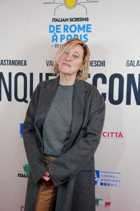 Valeria Bruni Tedeschi Avant première française du film Cinque secondi au Publicis Cinémas, dans le cadre du Troisième Gala du cinéma italien le 22 janvier 2026 Anne Sophie Guebey Bestimage Photocall for the premiere of the film Cinque secondi at Publicis Cinémas, as part of the Third Italian Film Gala in Paris on january 22nd 2026 Paris  Copyright: xAnne-SophiexGuebeyx xBestimagexAnne-SophiexGuebeyx xBestimagex