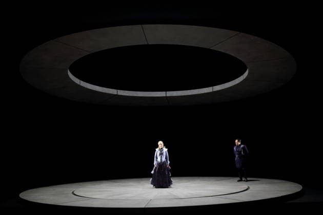 Laura Wilde (als Violanta) und Andrei Danilov (als Matteo) während der Fotoprobe für Violanta in der Deutschen Oper in Berlin, 22. Januar 2026. Oper in einem Akt von Erich Wolfgang Korngold. Musikalische Leitung Donald Runnicles. Inszenierung David Hermann. Bühne Jo Schramm. Kostüme Sybille Wallum. Premiere ist am 25. Januar 2026. Deutsche Oper Berlin Violanta