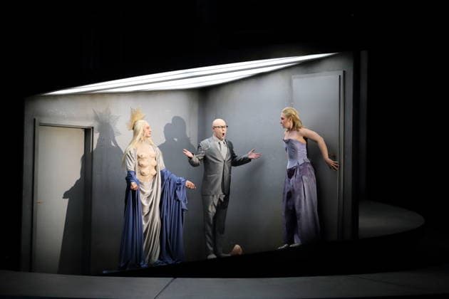Mihails Culpajevs (als Alfonso) und Laura Wilde (als Violanta) während der Fotoprobe für Violanta in der Deutschen Oper in Berlin, 22. Januar 2026. Oper in einem Akt von Erich Wolfgang Korngold. Musikalische Leitung Donald Runnicles. Inszenierung David Hermann. Bühne Jo Schramm. Kostüme Sybille Wallum. Premiere ist am 25. Januar 2026. Deutsche Oper Berlin Violanta