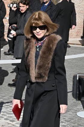 Valentino Garavani s Funeral Basilica of Santa Maria degli Angel, funeral of fashion designer Valentino Garavani. The coffin leaves the church at the end of the religious service. Pictured: Anna Wintour. . Rome, Italy 23 january 2026, Credit:Maria Laura Antonelli Avalon Italy, Rome  Copyright: xMariaxLauraxAntonellix xAvalonx 1068600078