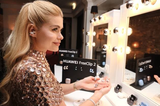 ELLE x HUAWEI FreeClip 2 Pamela Reif ELLE x HUAWEI FreeClip 2 - COUTURE ON EAR im Hotel Zoo Berlin Datum: 22.01.2026 *** ELLE x HUAWEI FreeClip 2 Pamela Reif ELLE x HUAWEI FreeClip 2 COUTURE ON EAR at Hotel Zoo Berlin Date 22 01 2026 Copyright: xEVENTPRESSxKratschx
