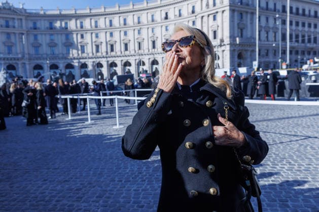 Foto IPP - Emanuela Vertolli Gruppo Editoriale LiveMedia Rome 23 01 2026 Nella foto: Francesca Lo Schiavo arrives at Valentino Garavani s funeral on January 23rd., 2026 at Basilica S.Maria degli Angeli e dei Martiri, Rome, Italy Italy Photo Press - World Copyright