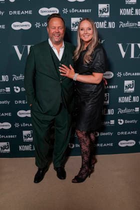 Vixen Awards 2025 Oslo, Norge 20260123. Jan Henrik Syversen (t.v.) ankommer pa rod loper for utdelingen av Vixen Awards 2025 pa Radisson Blu Plaza Hotel i Oslo fredag. Foto: Fredrik Varfjell NTB Oslo Norge 9PfFb_s4K4g EDITORIAL USE ONLY Ref:_ENT9PfFb_s4K4g.jpg Copyright: xFredrikxVarfjellx xNTBx